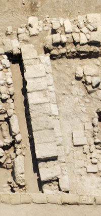 Area D1(upper): one of the Monument walls